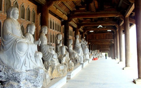 Пагода Байдинь – великолепный архитектурный ансамбль и объект духовного туризма в провинции Ниньбинь - ảnh 3